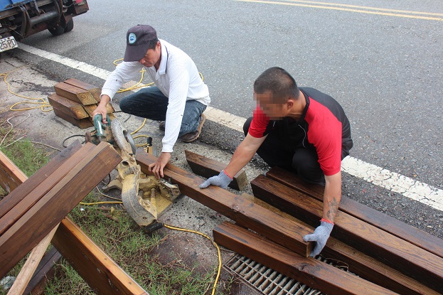 Work Outside Prison-Woodworking